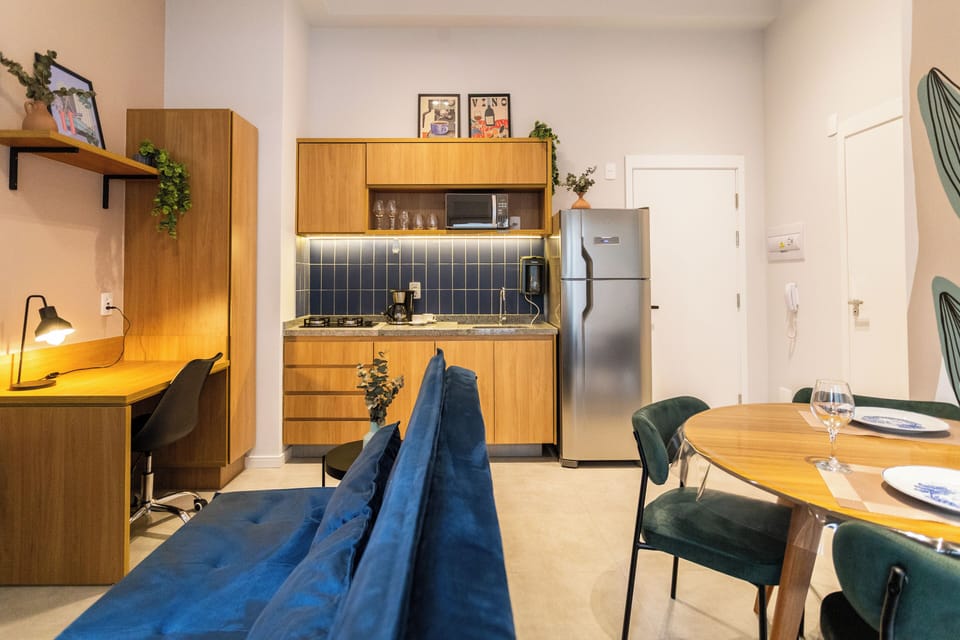 Apartment | Living room | Flat-screen TV
