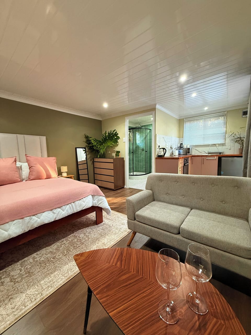 Luxury Cabin, Mountain View | Private kitchen | Fridge, microwave, coffee/tea maker, toaster