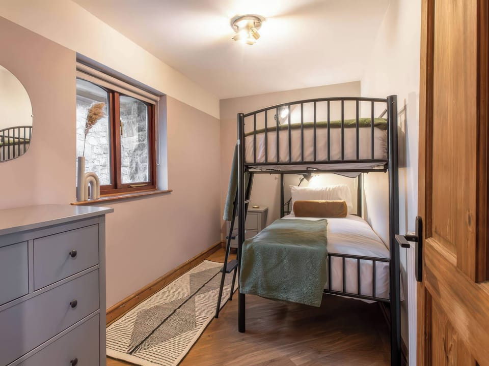 2 bedrooms, individually decorated, individually furnished, free WiFi