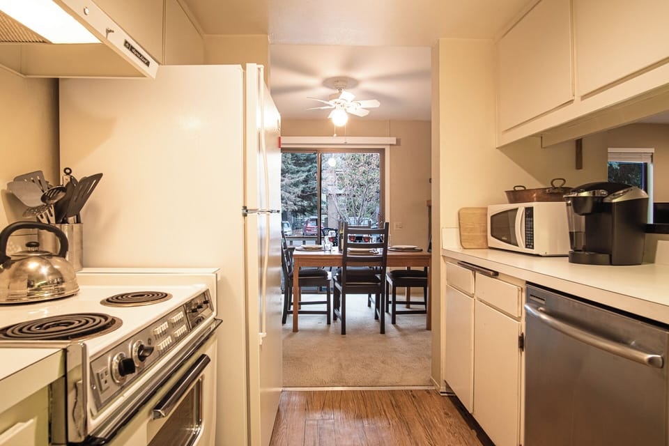 Condo, Multiple Beds, Patio, Mountain View (Sun Valley Condo 145) | Private kitchen | Dining tables