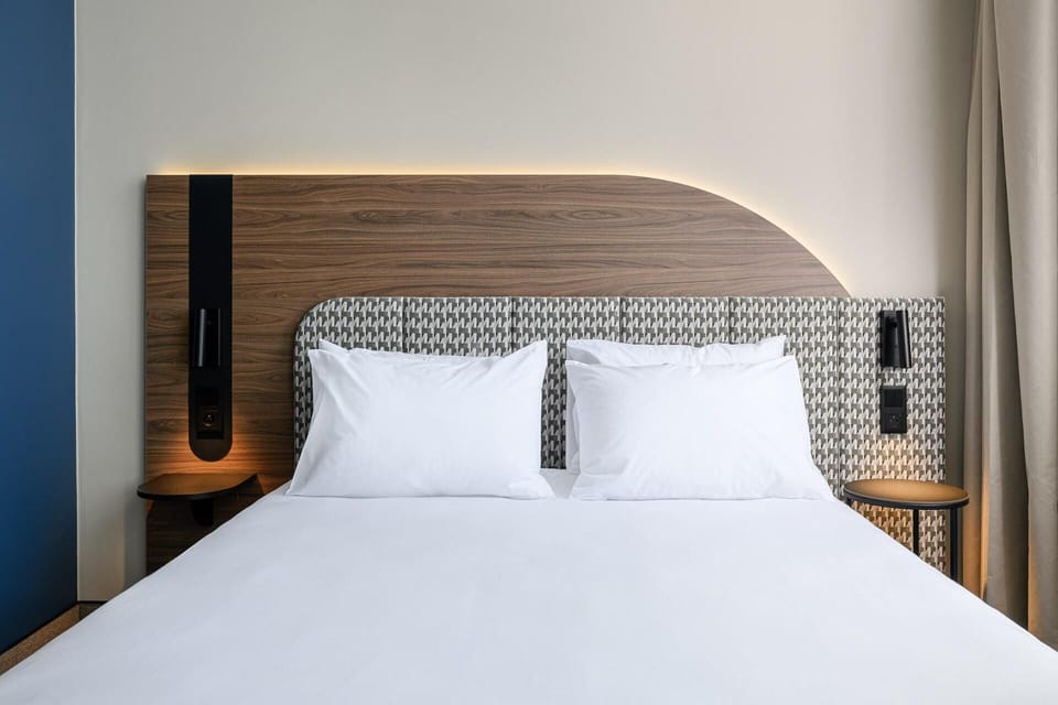Standard Single Room | Desk, laptop workspace, cribs (free), rollaway beds (surcharge)