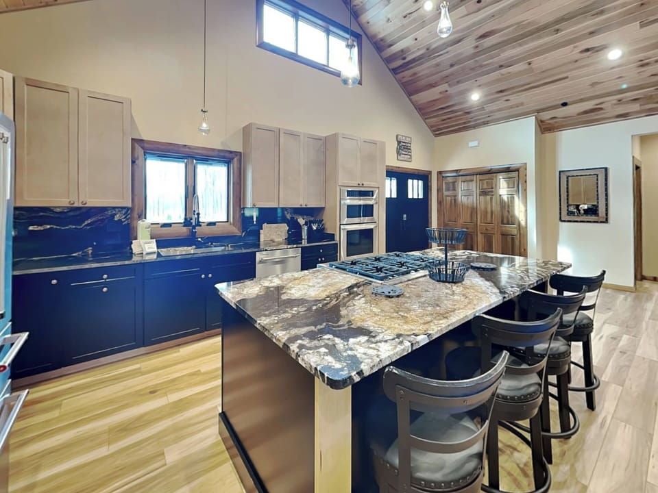 House (3 Bedrooms) | Property amenity
