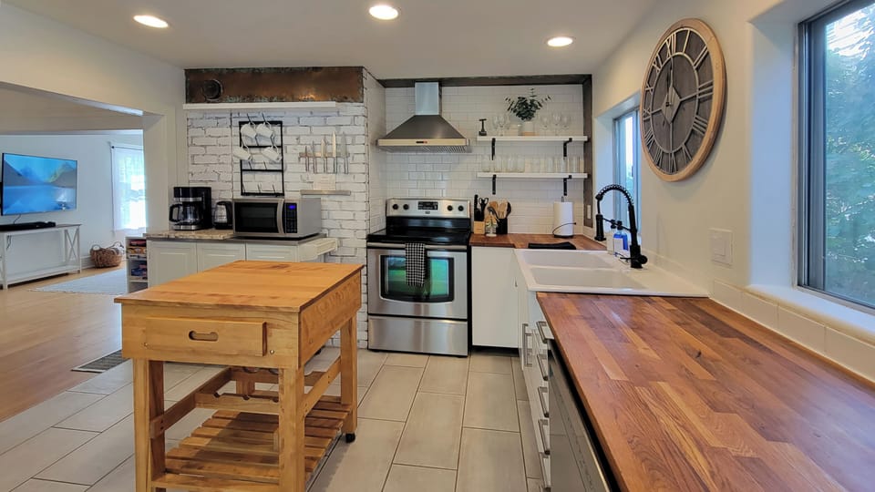 Electric kettle, toaster, highchair