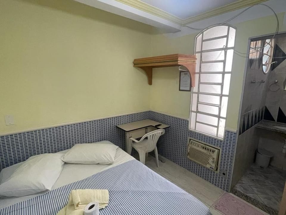 Single Room | Desk, soundproofing, iron/ironing board