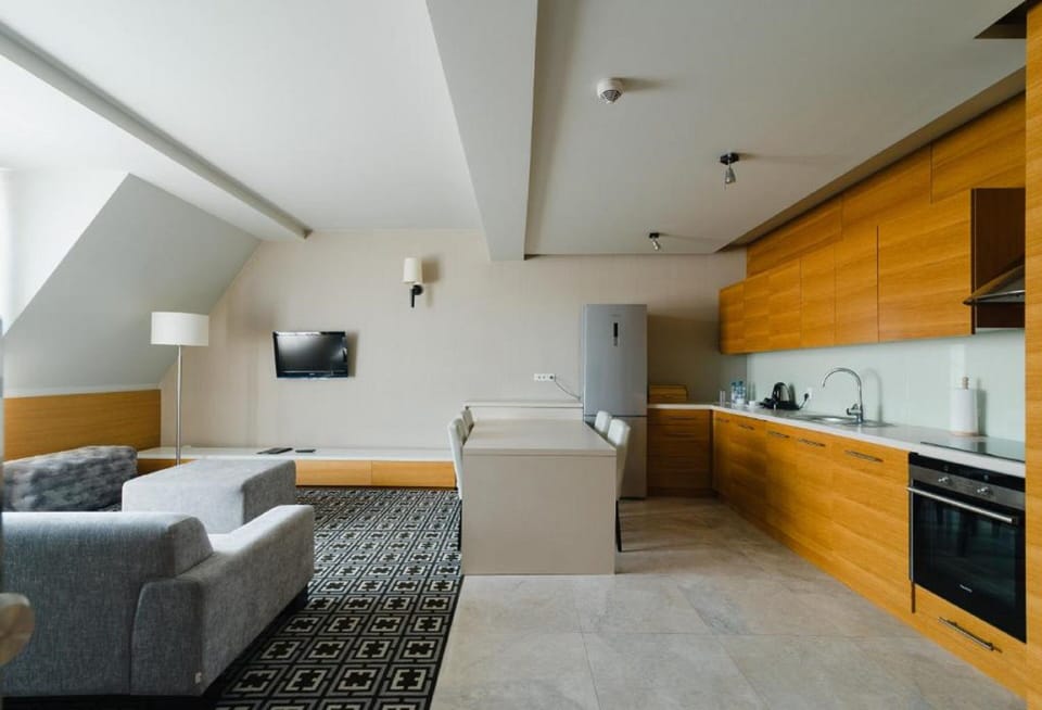 Apartment, 1 Bedroom | Private kitchen | Coffee/tea maker, electric kettle