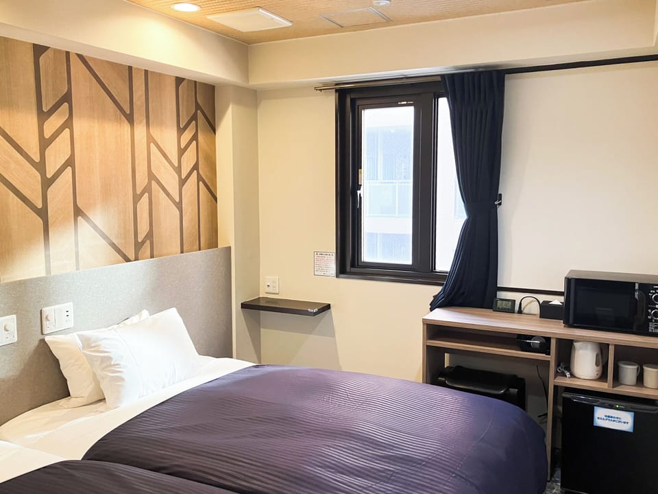 Desk, WiFi (free), individually decorated, bed sheets