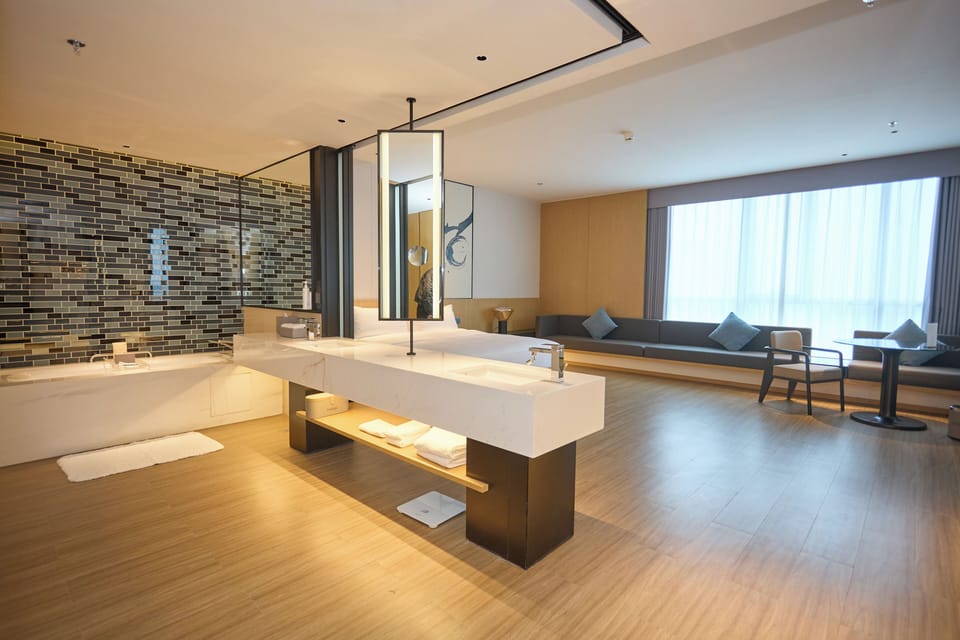 Premium Room, 1 Bedroom, Lake View | Premium bedding, down comforters, blackout drapes, soundproofing