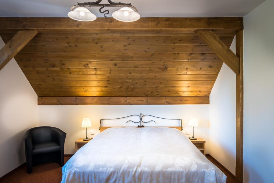 Select Comfort beds, minibar, in-room safe, desk