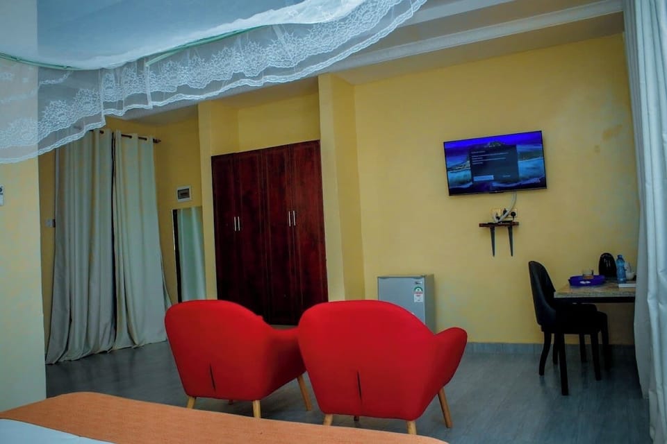Deluxe Double Room, City View | WiFi (free), bed sheets