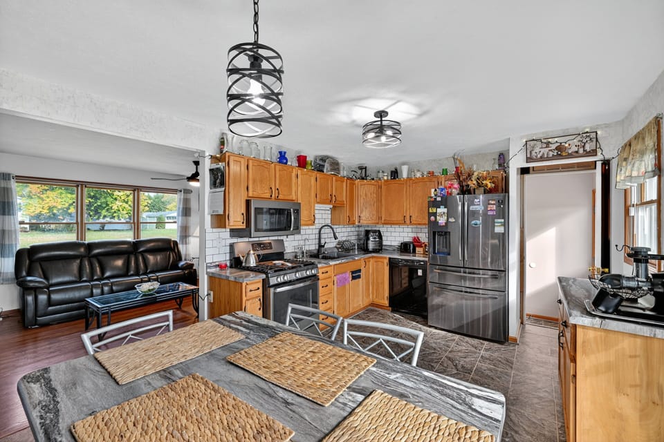 House, 3 Bedrooms | Private kitchen | Coffee/tea maker, fridge, oven, toaster