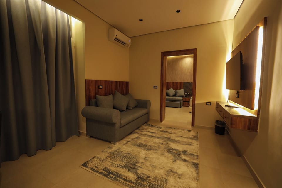 Deluxe Studio Suite, City View | Living area | 42-inch LED TV with satellite channels, Netflix, streaming services