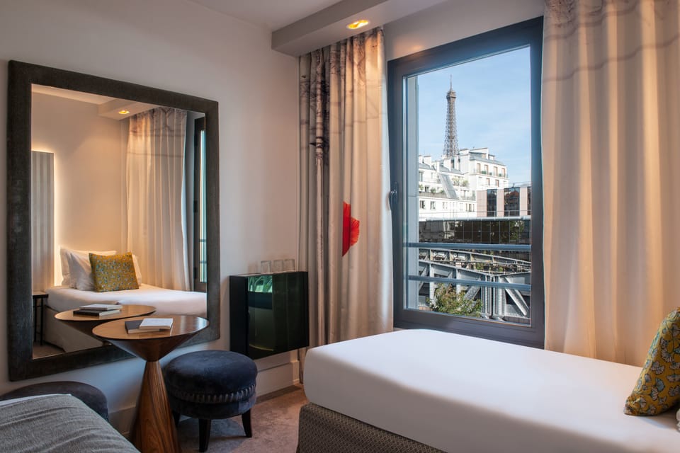 Privilege Double Room, view on the Eiffel Tower  | In-room safe, soundproofing, free WiFi, bed sheets
