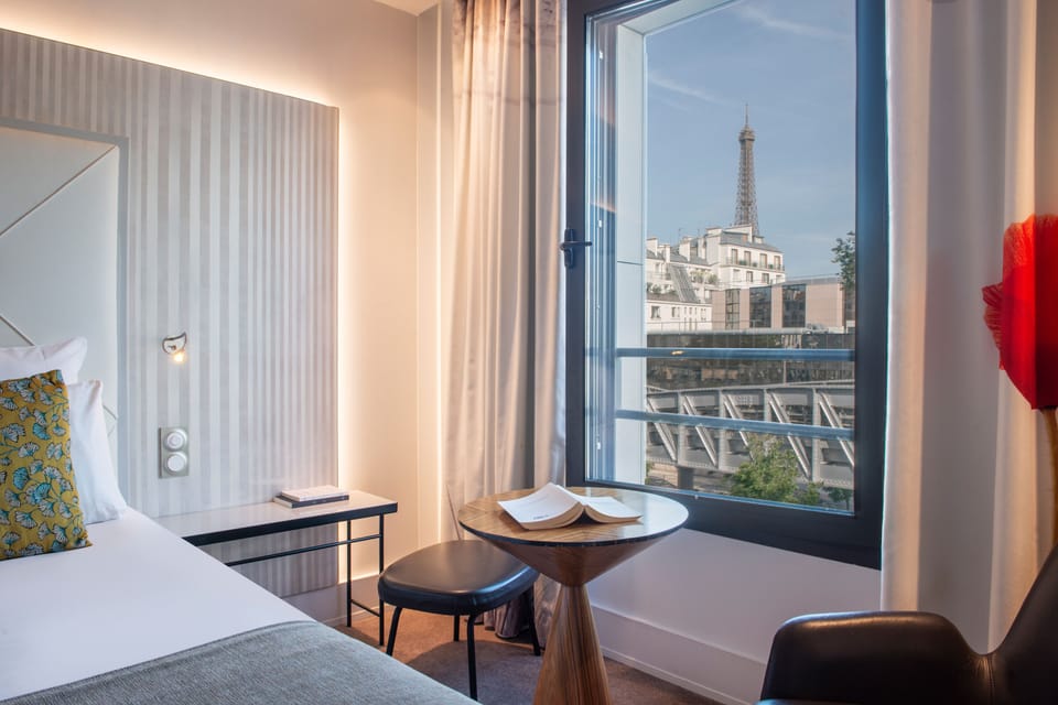 Double Room with view on the Eiffel Tower 3rd and 4th Floor  | In-room safe, soundproofing, free WiFi, bed sheets