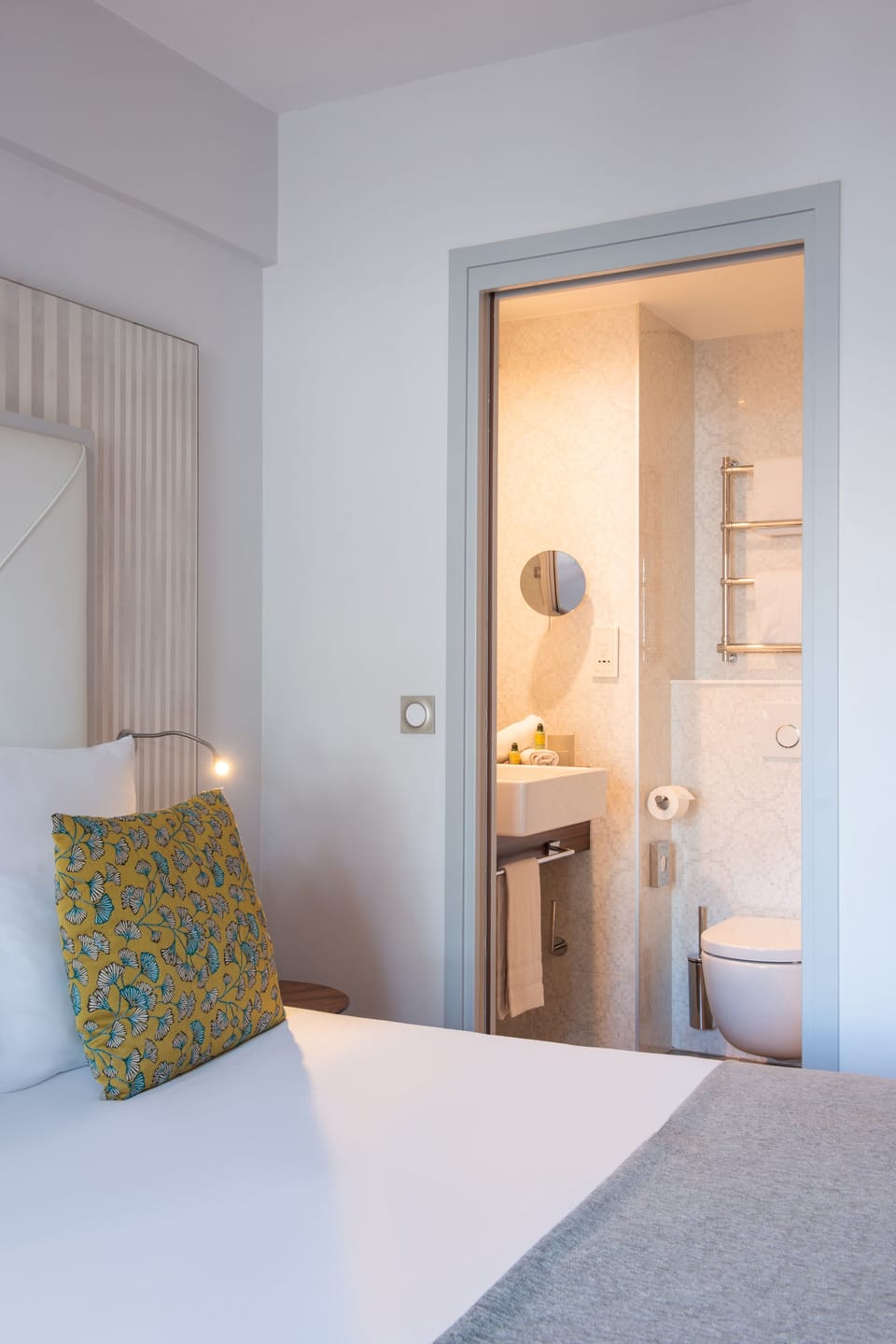 Double Room | In-room safe, soundproofing, free WiFi, bed sheets