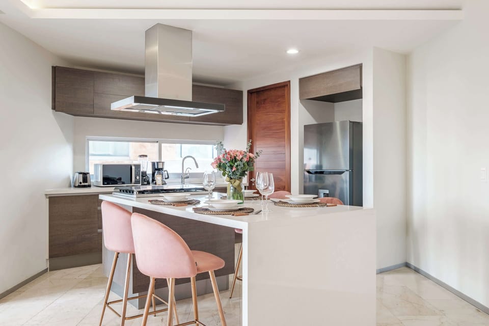 Apartment, 1 Queen Bed with Sofa bed, Balcony, City View (Hares Polanco-705) | Private kitchen