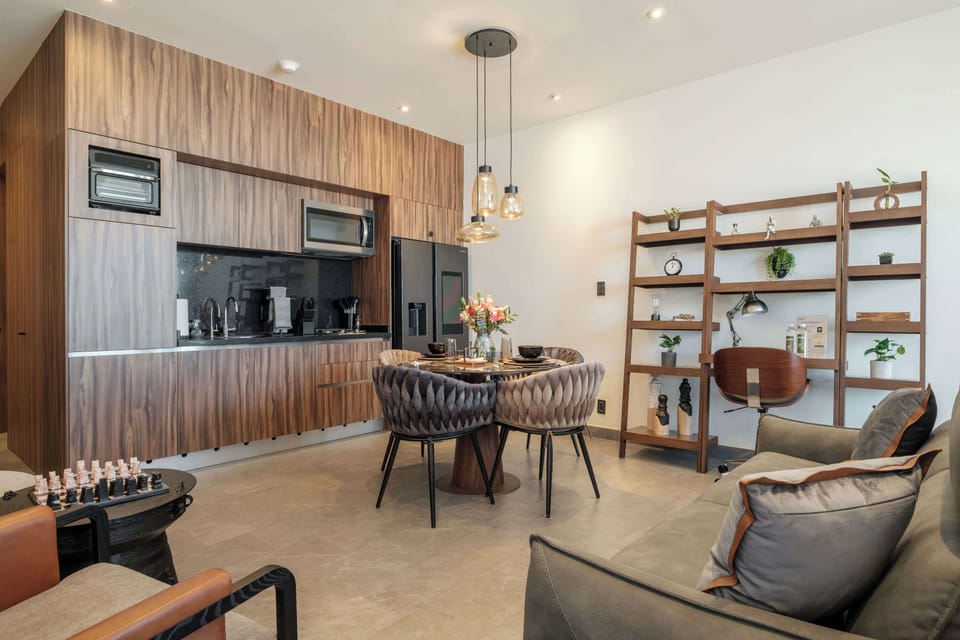 Apartment, 1 King Bed, Balcony, City View (Be Grand Reforma 2705) | Living area