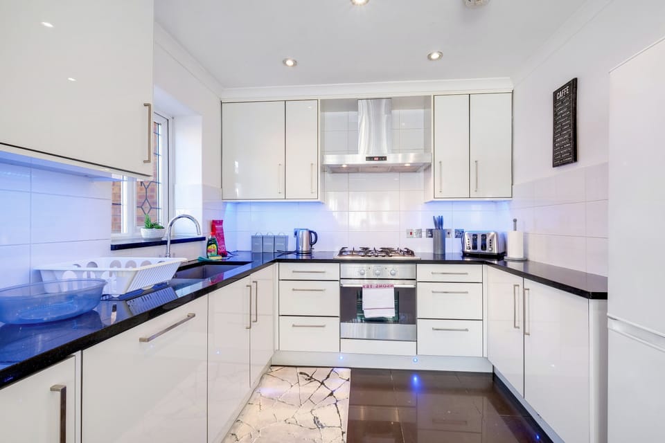 Family House | Private kitchen | Electric kettle, toaster