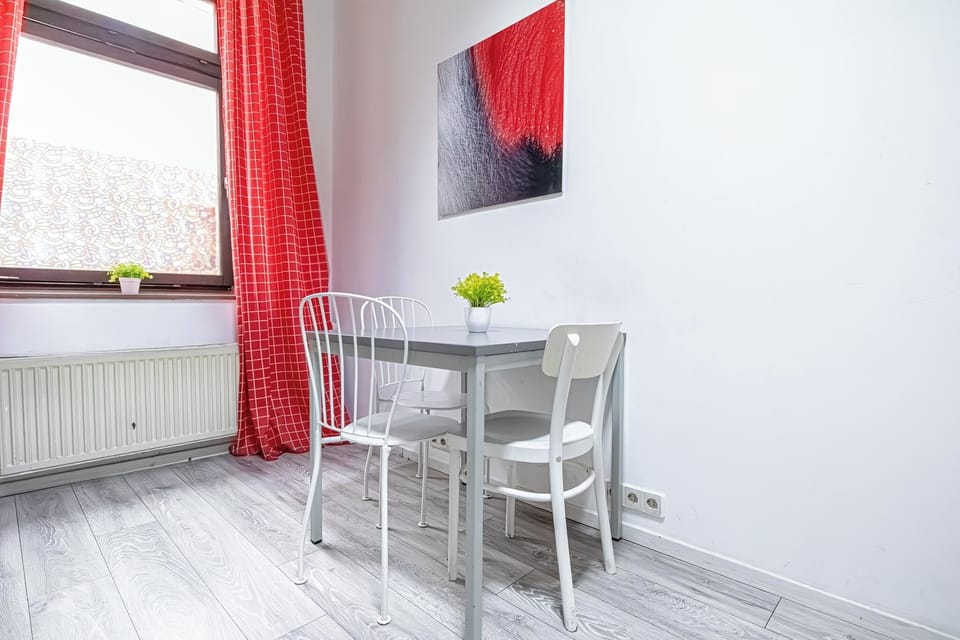 Basic Apartment | Private kitchen | Mini-fridge, microwave, stovetop, dishwasher