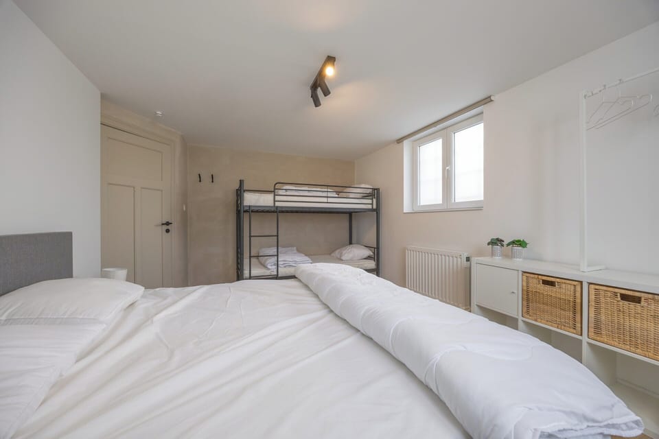 House | 4 bedrooms, individually furnished