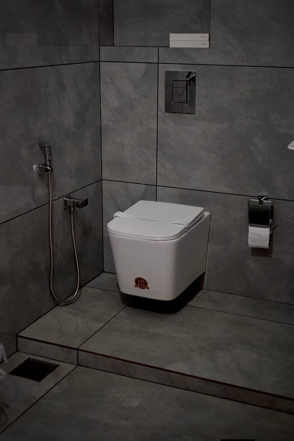 Classic Double Room | Bathroom | Shower, slippers, towels, soap