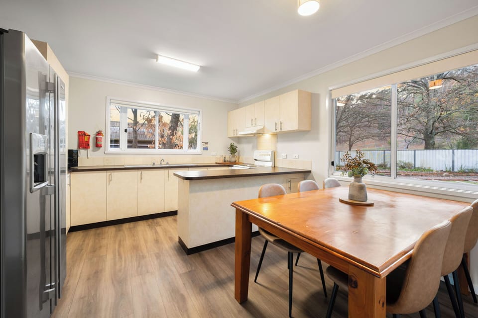 Family House | Private kitchen | Fridge, microwave, stovetop, cookware/dishes/utensils