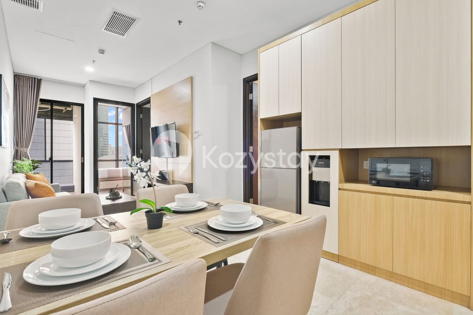 Apartment, 3 Bedrooms, City View | Dining room