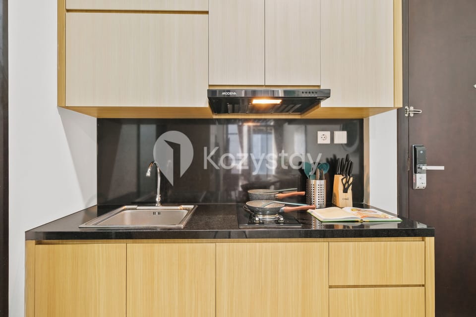 Apartment, 3 Bedrooms, City View | Private kitchen | Full-size fridge, microwave, stovetop, rice cooker