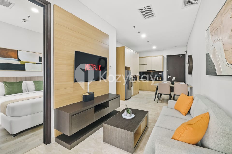 Apartment, 3 Bedrooms, City View | Living area | 50-inch Smart TV with cable channels, Netflix, streaming services