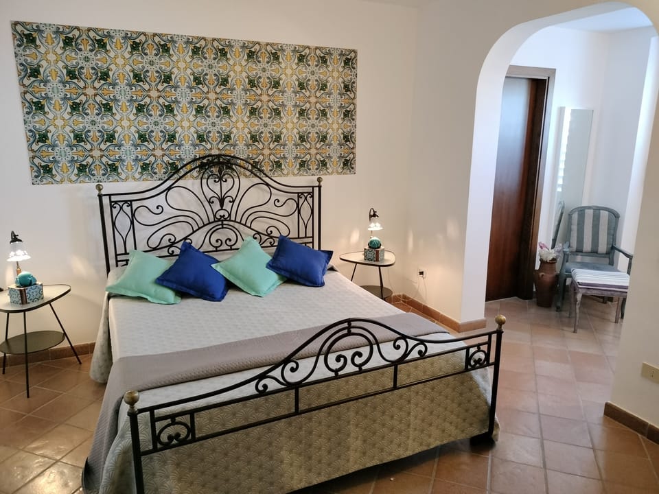 Royal Room | Free WiFi
