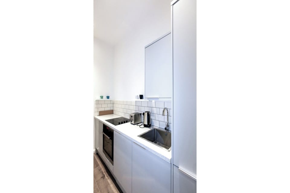 Classic Single Room, 1 Double Bed | Bathroom