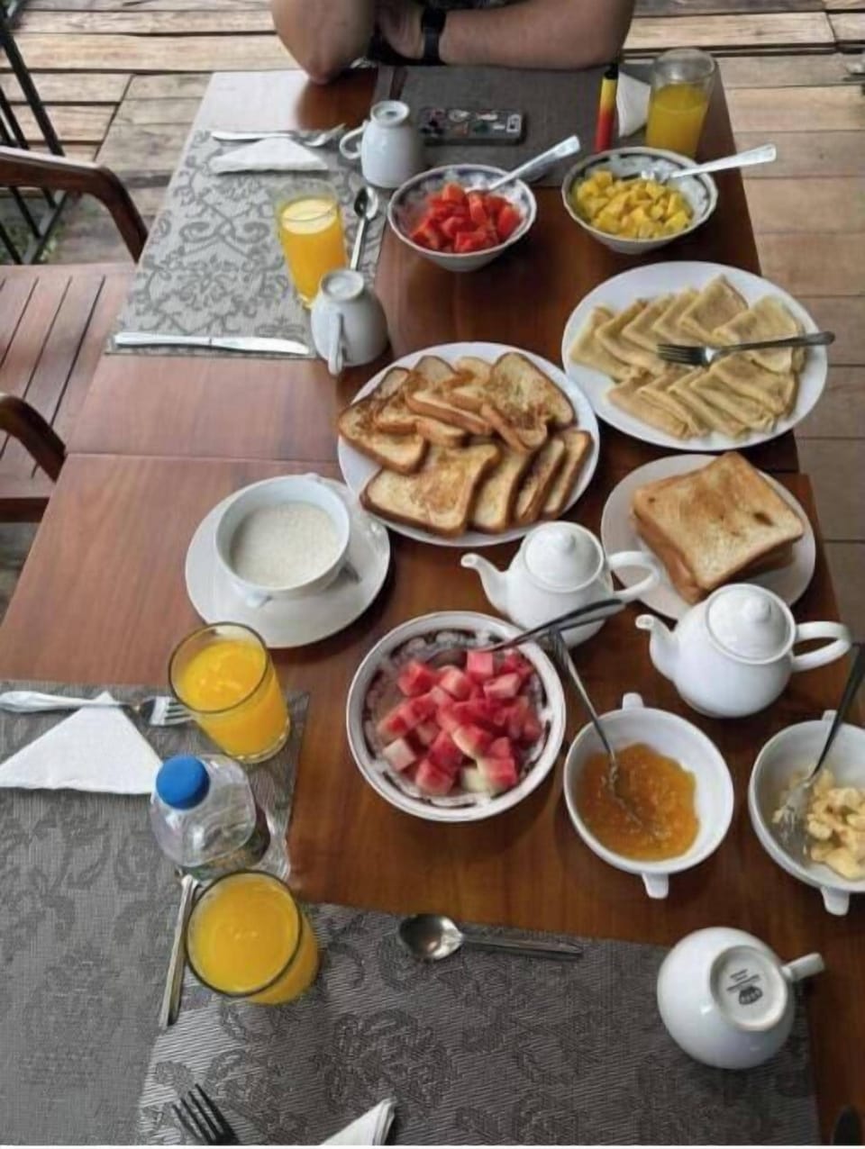 Free daily continental breakfast