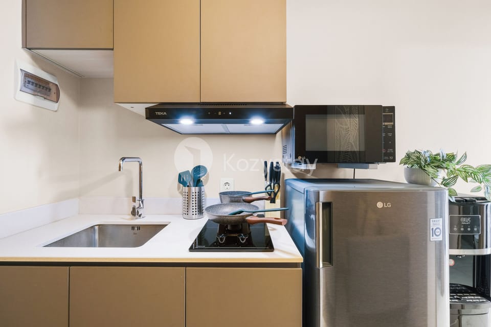 Apartment, 1 Bedroom, Ocean View | Private kitchen | Full-size fridge, microwave, stovetop, rice cooker