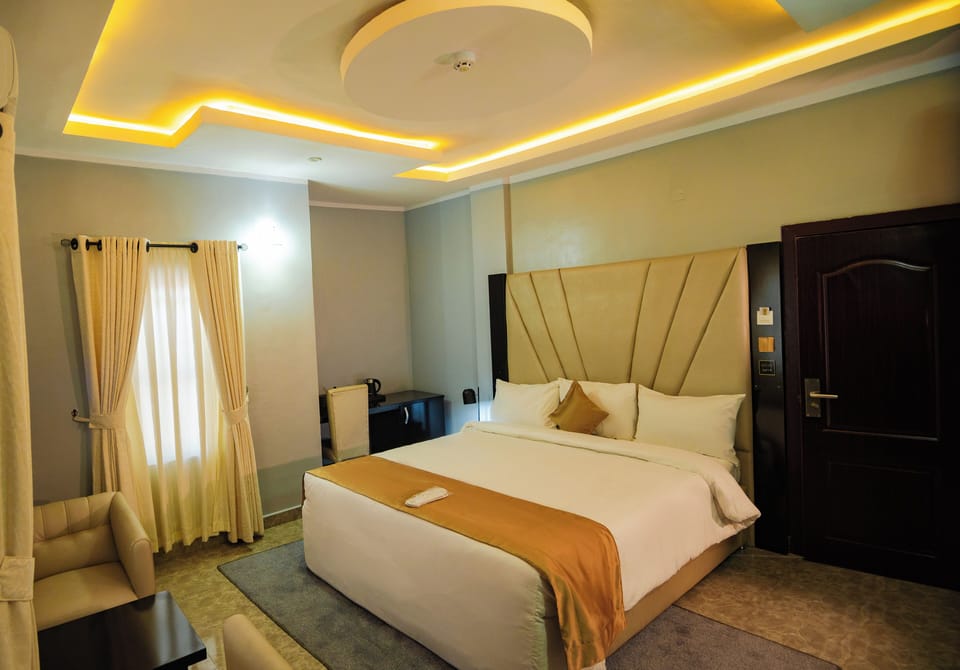 Luxury Suite | Living area