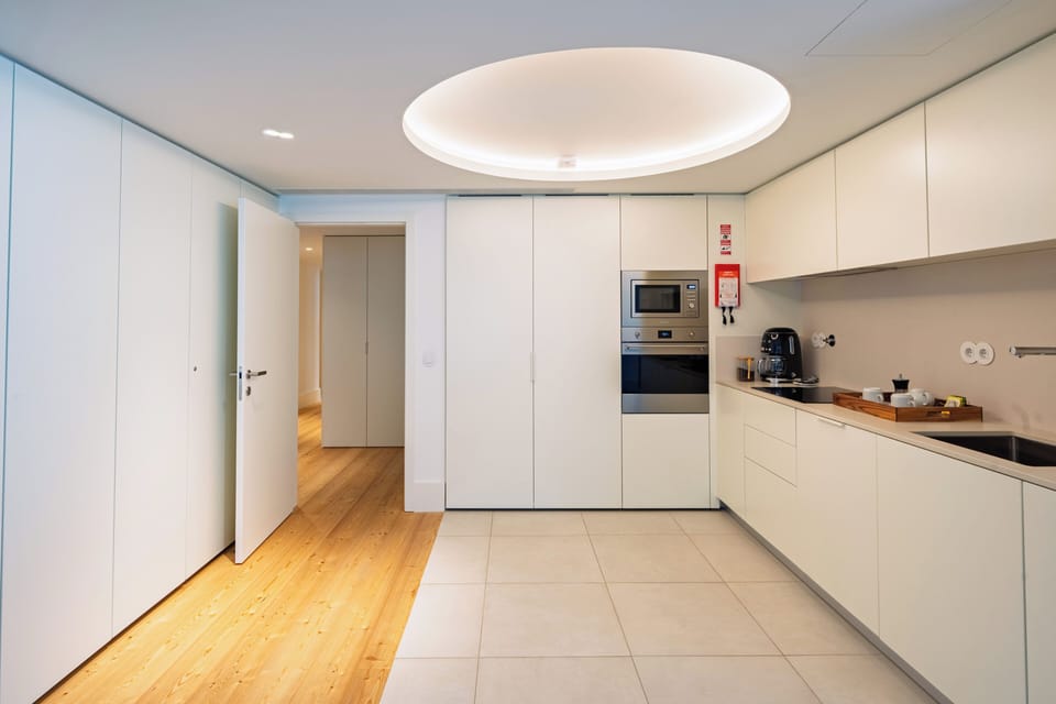 Luxury Apartment, 3 Bedrooms, City View | Private kitchen