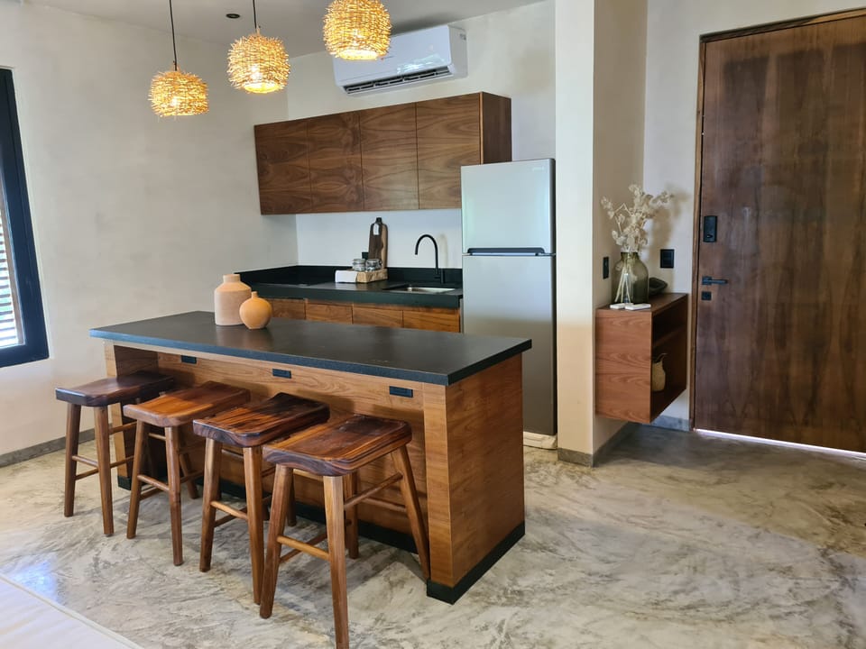 Comfort Apartment, 2 Bedrooms, Private Pool, Garden View | Private kitchen
