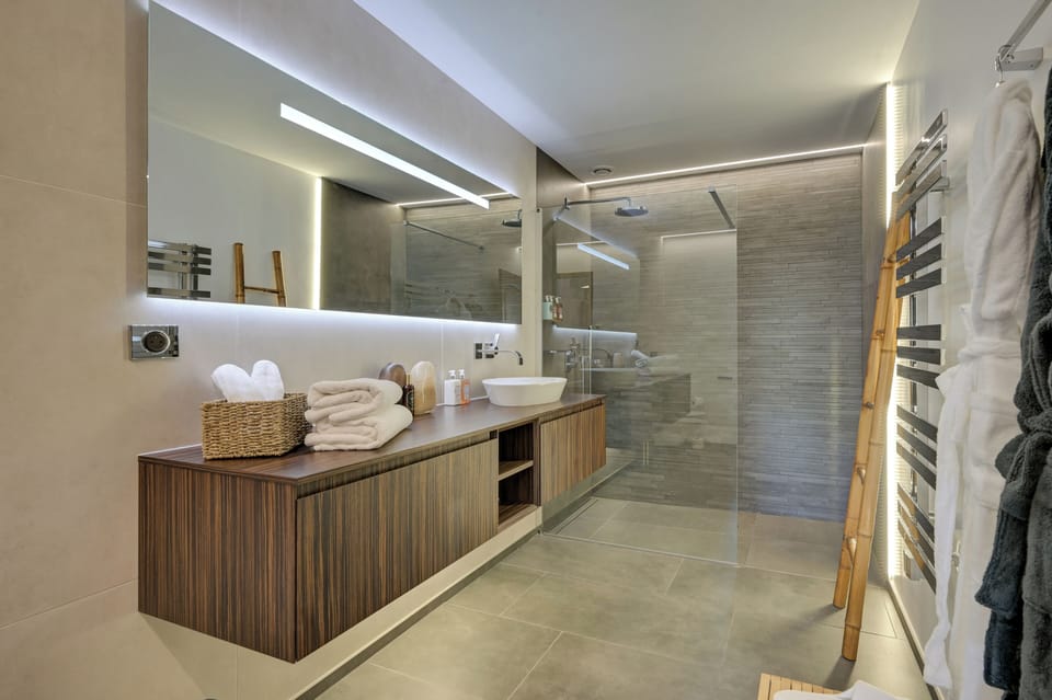 Deluxe Quadruple Room | Soundproofing, free WiFi