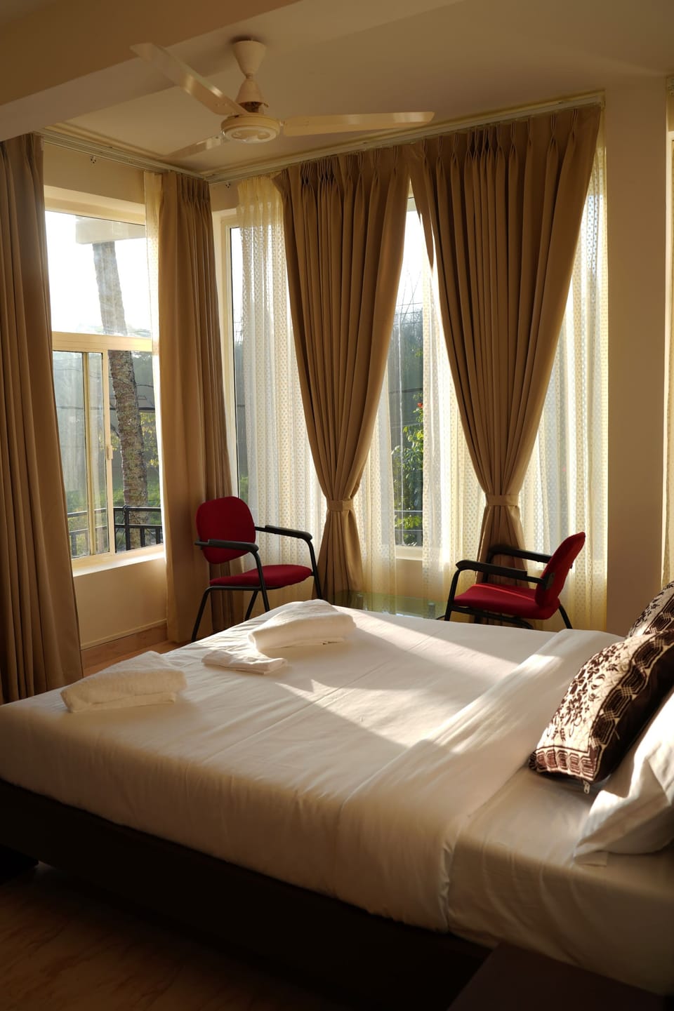 Deluxe Double Room, Hill View | Free WiFi