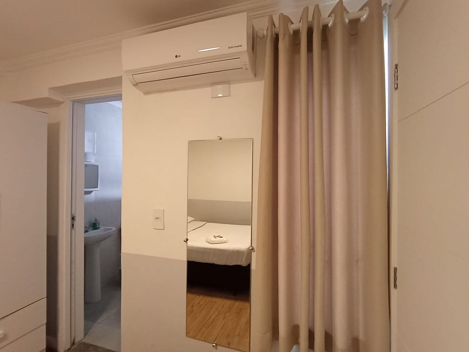 Economy Suite | Bathroom