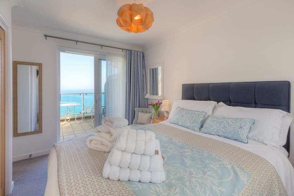 3 bedrooms, WiFi (free), individually decorated, individually furnished