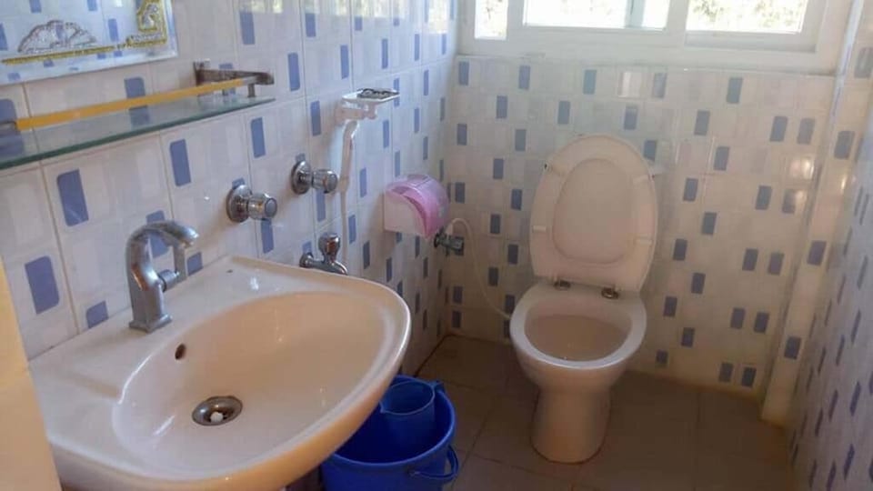 Free toiletries, towels, soap, shampoo