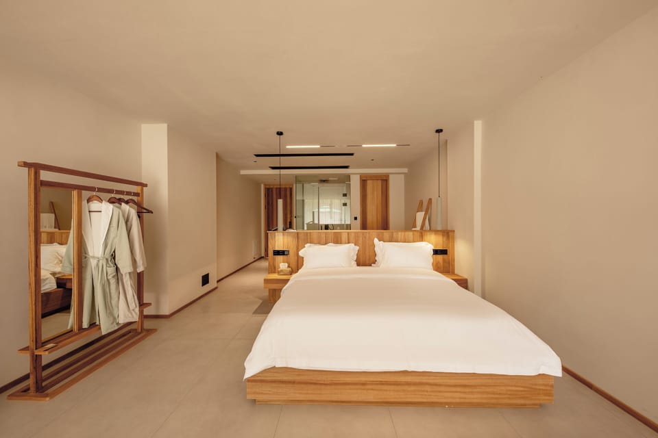 Superior Double Room | Desk, soundproofing, WiFi (free)
