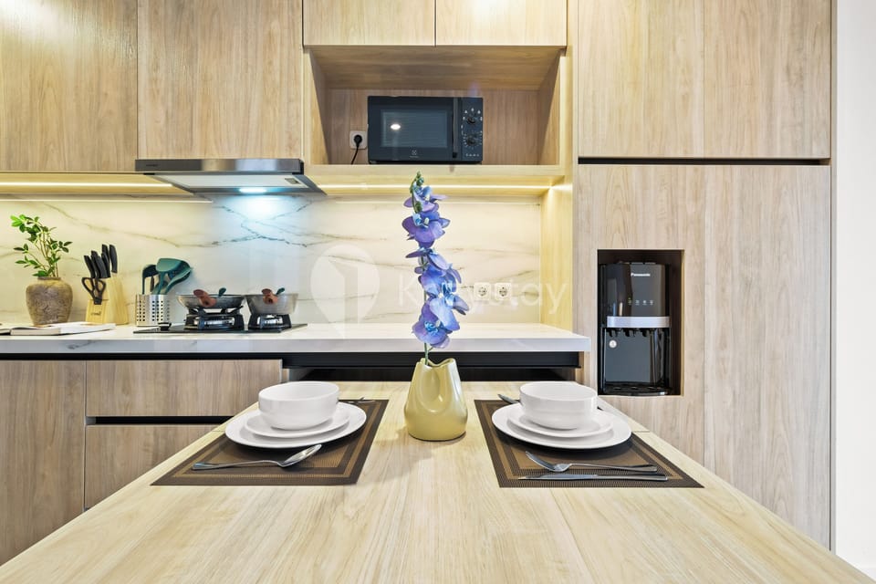 Apartment, 1 Bedroom, City View | Dining room