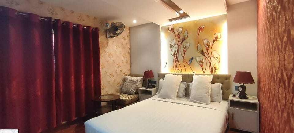 Deluxe Double Room, Balcony, City View | Free WiFi