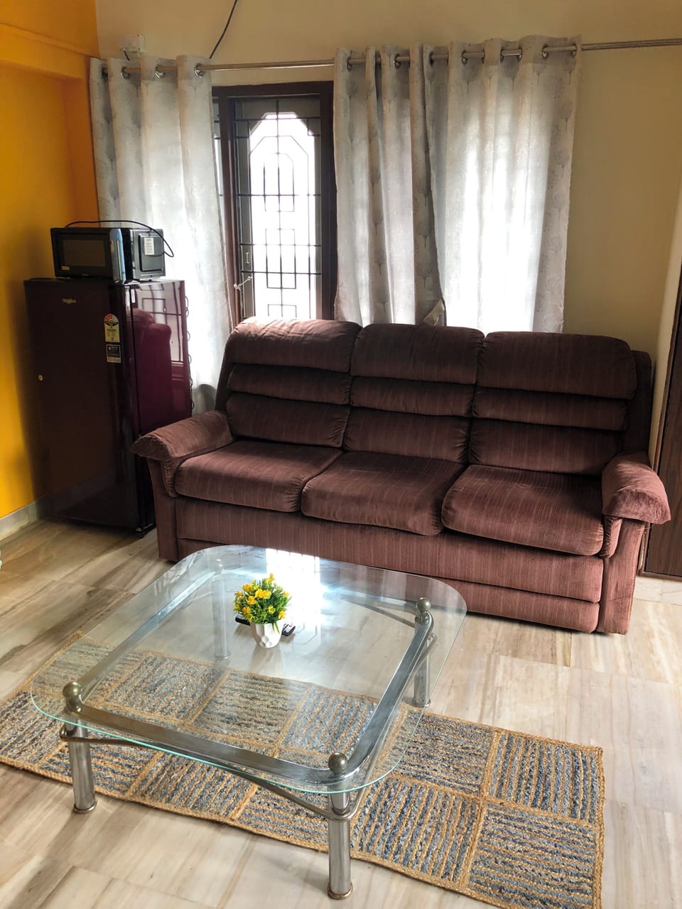 Comfort Apartment, Balcony, City View | Living area