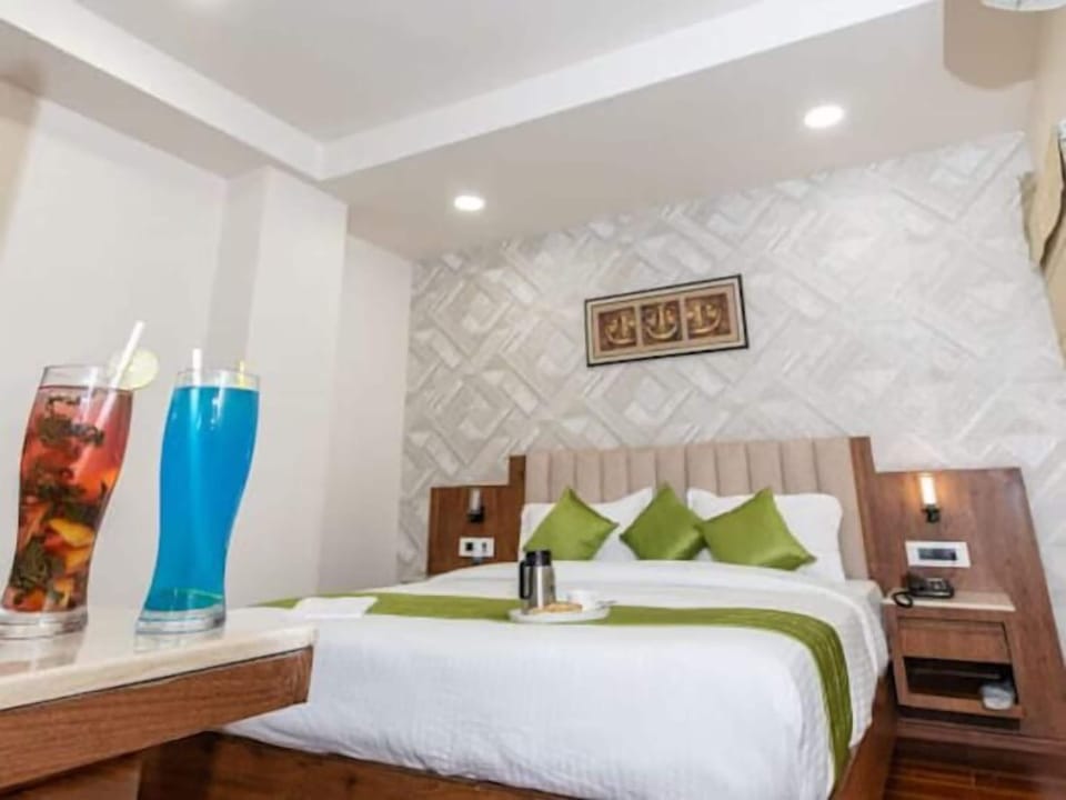 Executive Room | Soundproofing, iron/ironing board, WiFi (free)