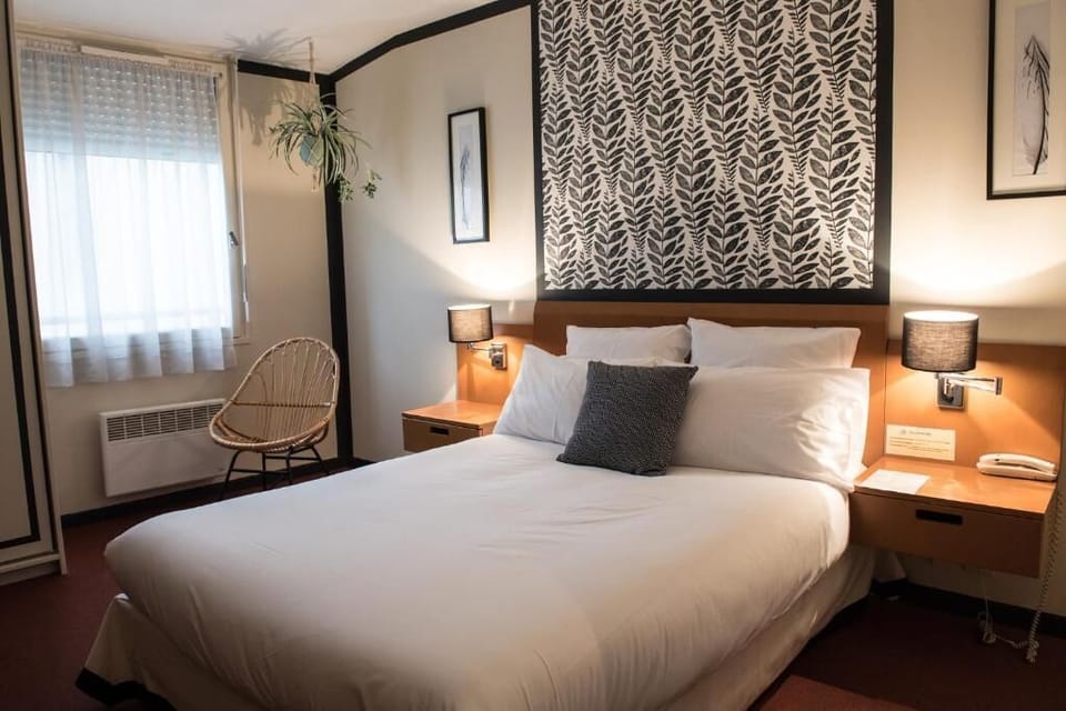 Double Room | Desk, laptop workspace, iron/ironing board, free WiFi
