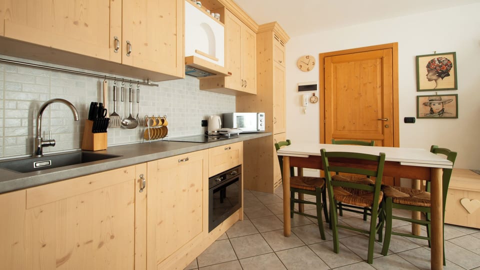 Apartment (1 Bedroom) | Interior