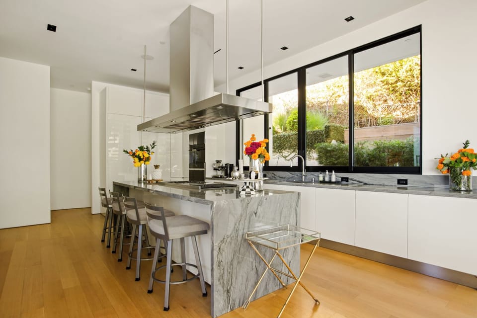 Luxury Villa, Multiple Beds, Pool Access, Mountain View (Belfast Estate) | Private kitchen | Coffee/tea maker