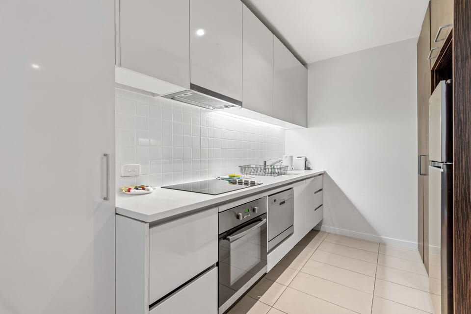 Apartment | Private kitchen | Fridge, microwave, oven, stovetop