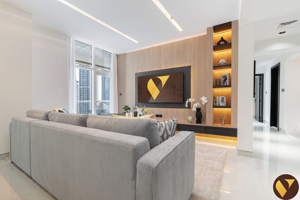 Luxury Apartment, Balcony, Marina View | Living area